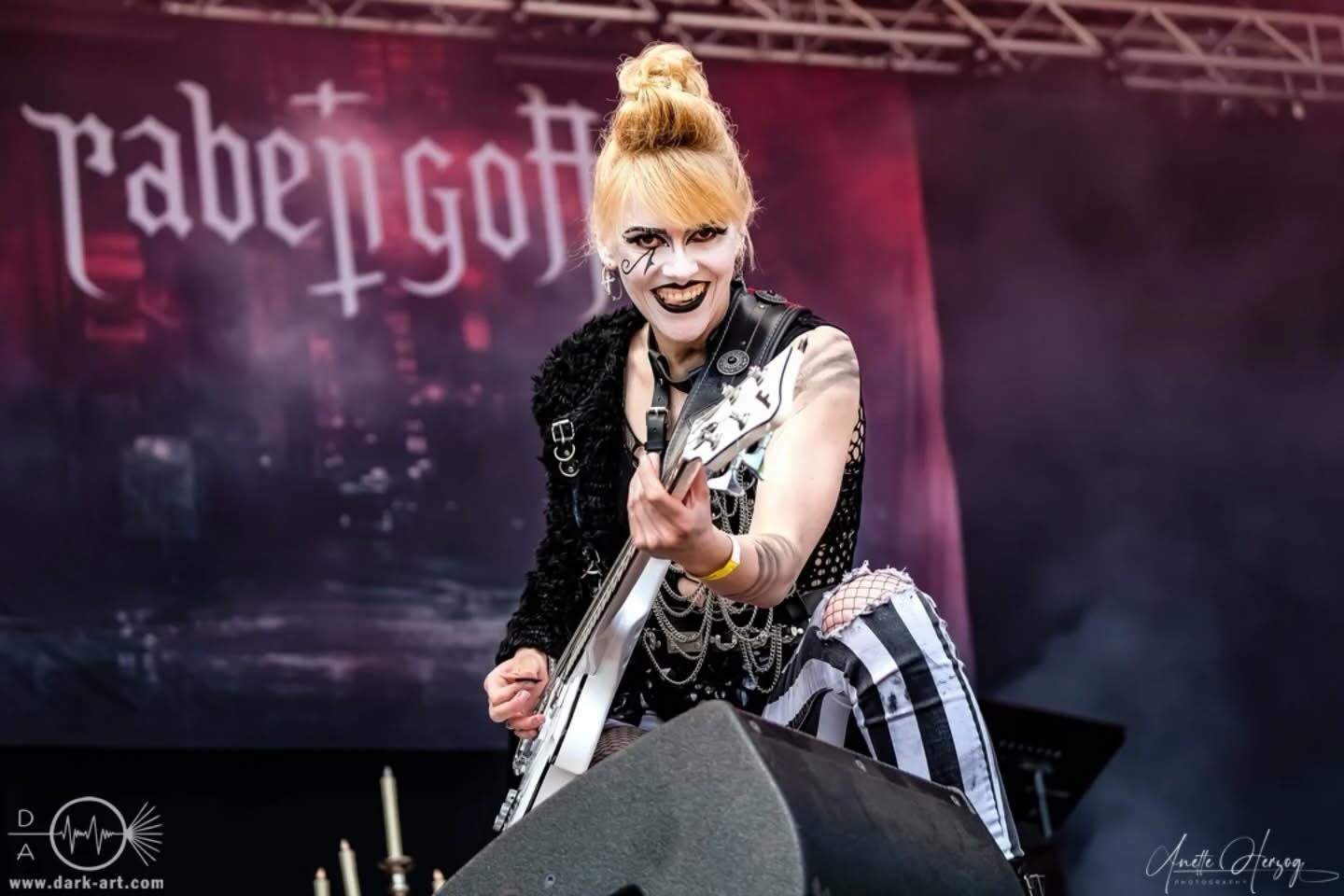 We're excited to welcome Denise Kylla of RABENGOTT to the Airline artist family!
