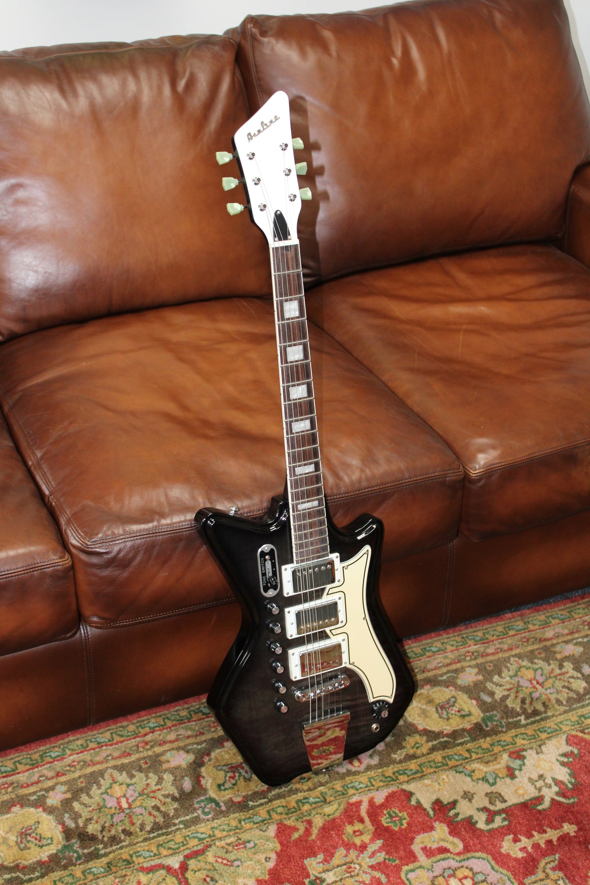 Title Airline Guitars Jetsons 3P FM Charcoal Flame - B-Stock # 2300991