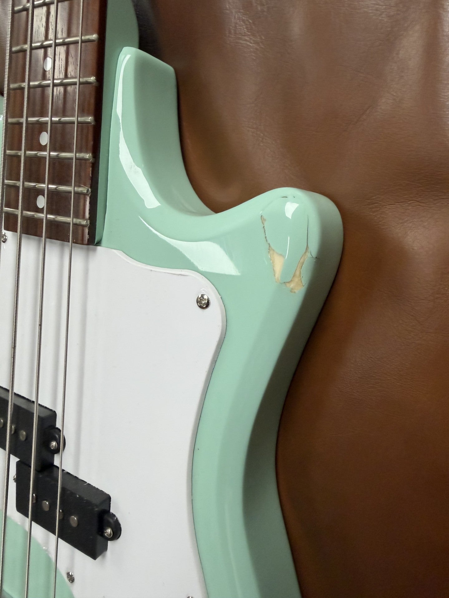Airline Guitars Jetsons Jr Bass Seafoam Green B Stock